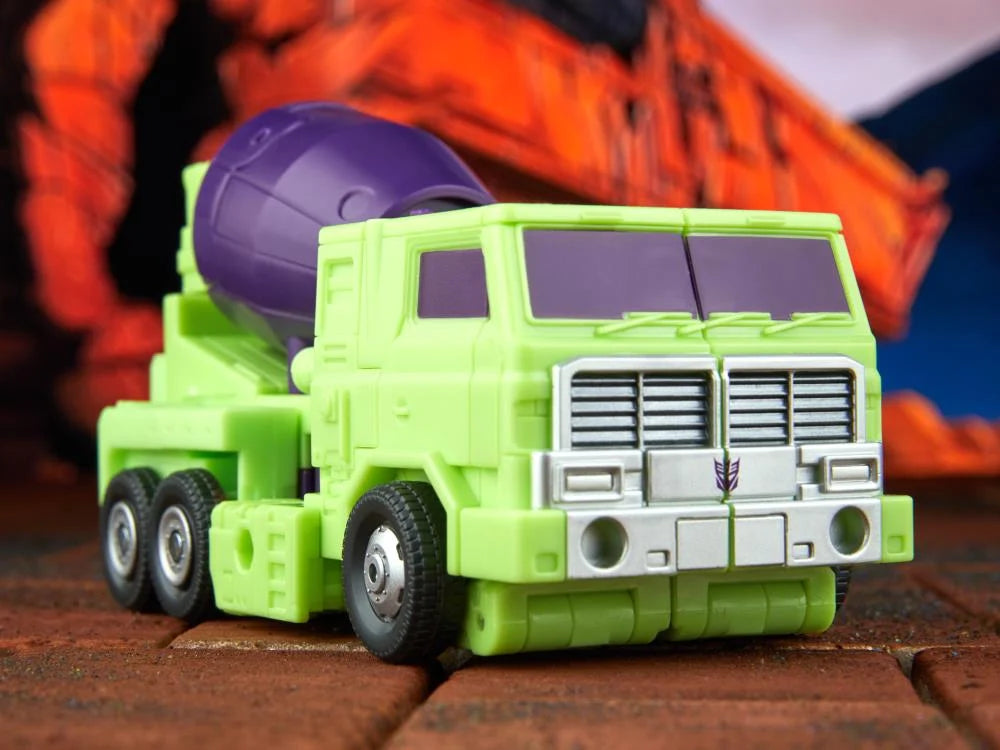 The Transformers: The Movie Studio Series Voyager Class Constructicon Mixmaster Action Figure - Ginga Toys