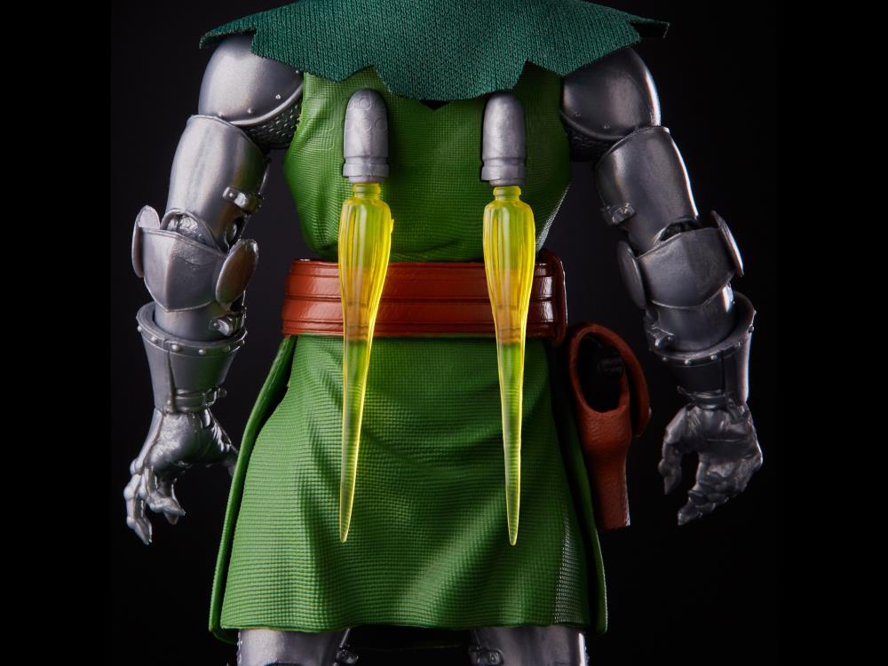 Fantastic Four Marvel Legends Retro Collection Doctor Doom Action Figure - Hasbro - Ginga Toys