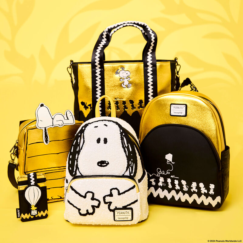 Loungefly Peanuts 75th Anniversary Snoopy Doghouse Crossbody Bag - Ginga Toys