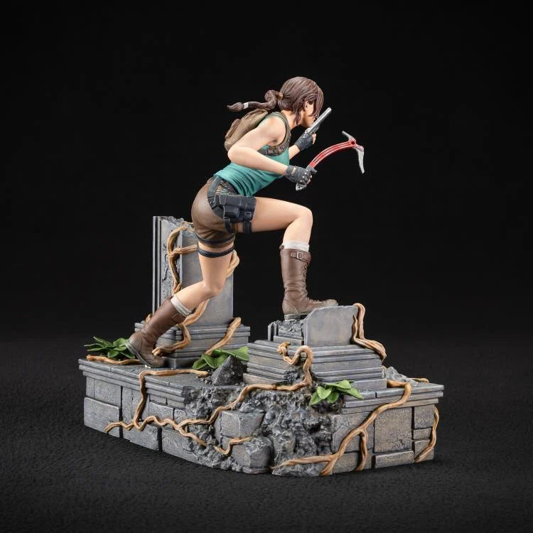 Dark Horse Tomb Raider Lara Croft Statue 23cm - Ginga Toys