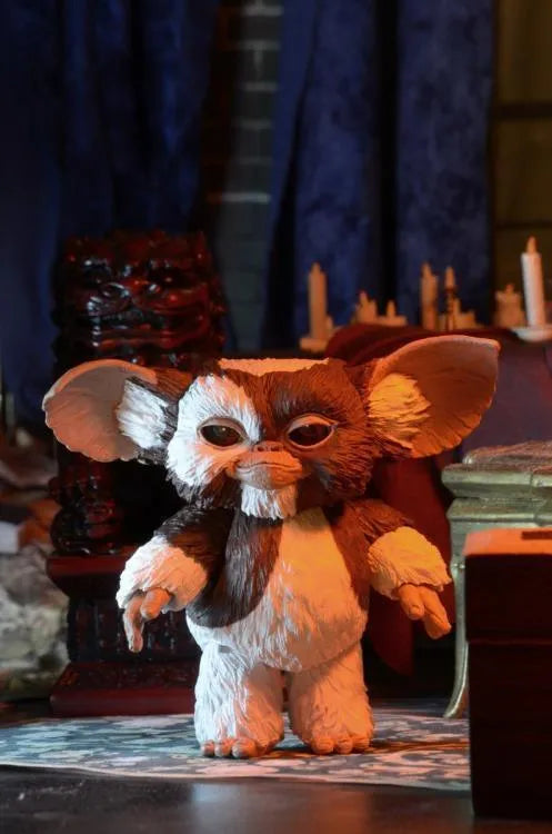 Gremlins Ultimate Gizmo Action Figure - Neca - Ginga Toys