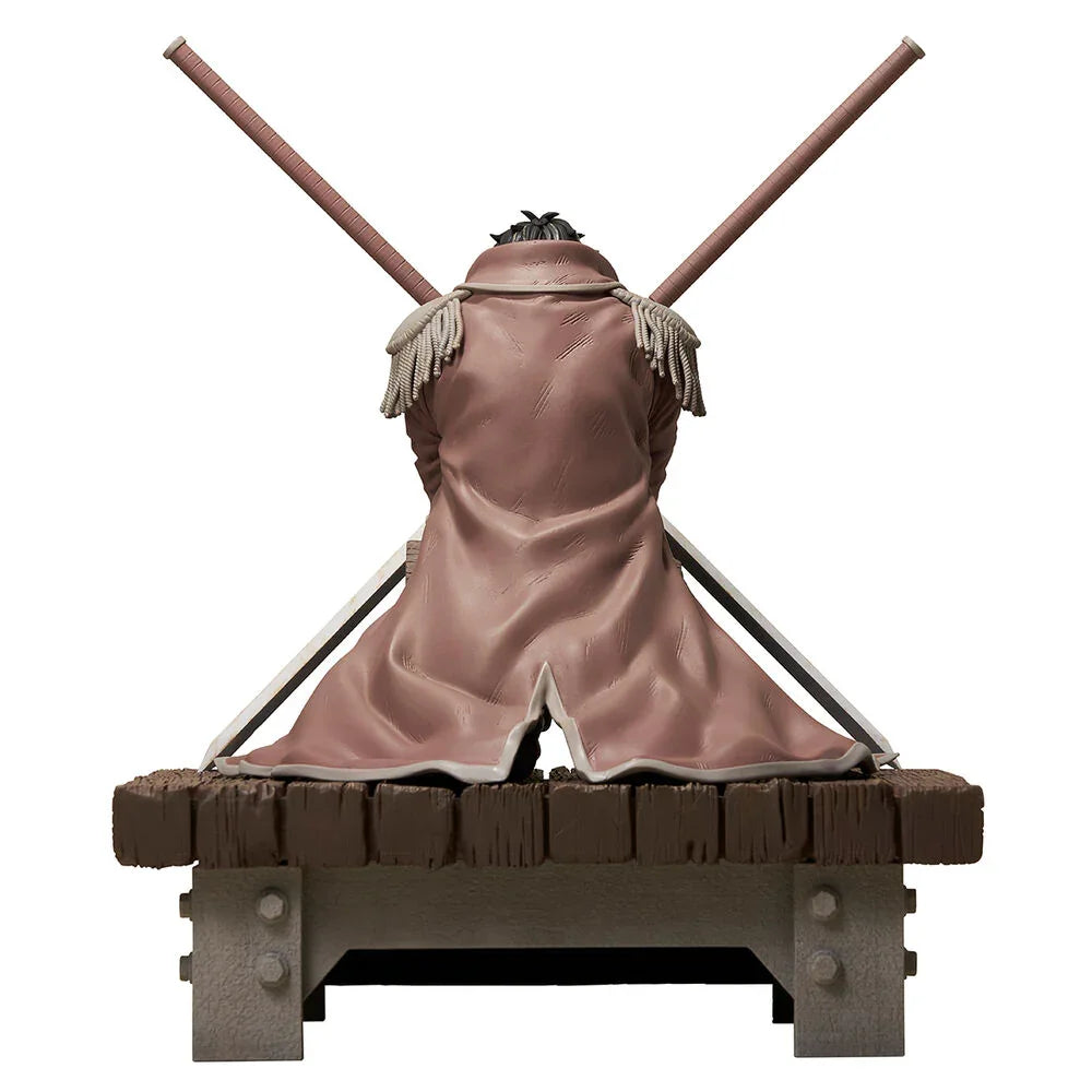 One Piece Masterlise Expiece Ichibansho Gol D. Roger - The King of the Pirates - (Roger Pirates) Figure