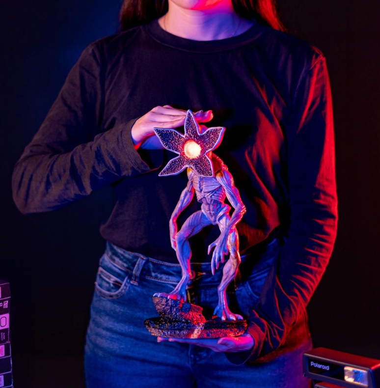 Stranger Things Demogorgon Rechargeable LED Desk Lamp - Ginga Toys