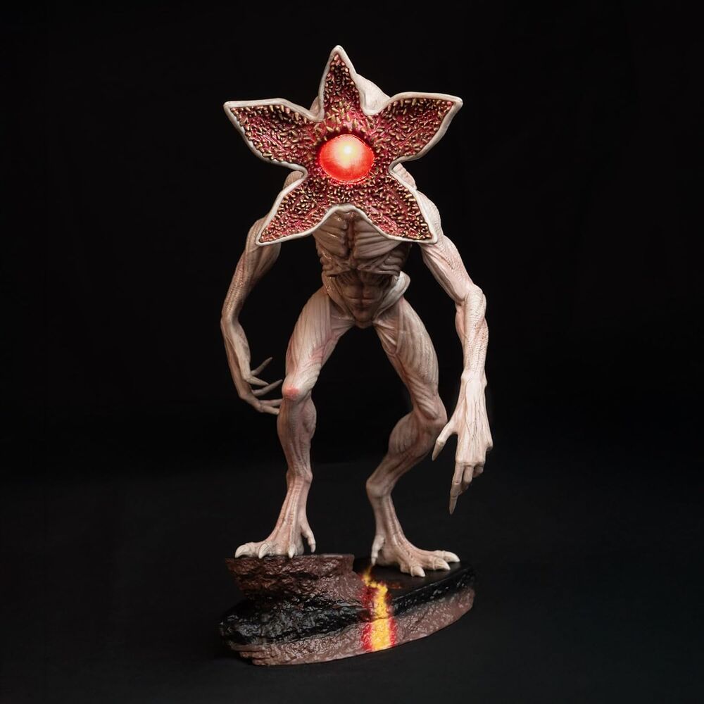 Stranger Things Demogorgon Rechargeable LED Desk Lamp - Ginga Toys