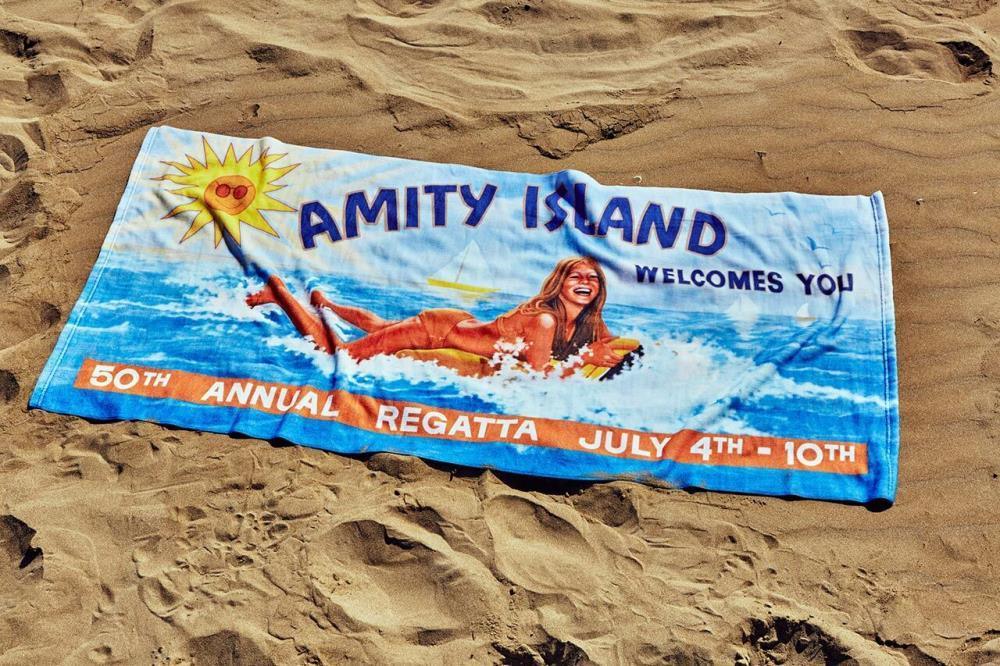 Jaws Amity Island Summer of '75 Kit - Doctor Collector - Ginga Toys