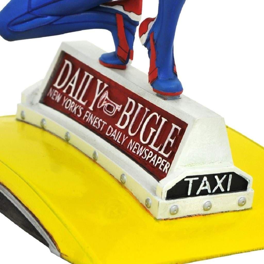 Marvel Spider-Man On Taxi Gallery Diorama Figure - Diamond Select - Ginga Toys