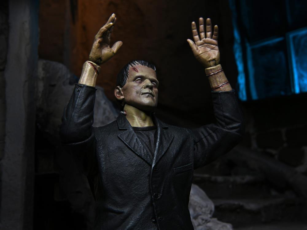 Universal Monsters Ultimate Frankenstein's Monster (Color) 7" Scale Figure - Neca - Ginga Toys