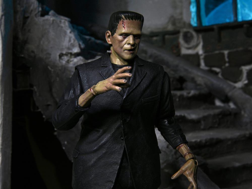 Universal Monsters Ultimate Frankenstein's Monster (Color) 7" Scale Figure - Neca - Ginga Toys