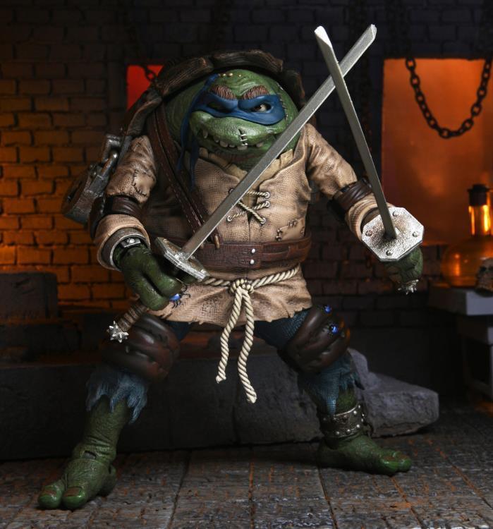 Universal Monsters x Teenage Mutant Ninja Turtles Ultimate Leonardo as The Hunchback Figure - Neca - Ginga Toys