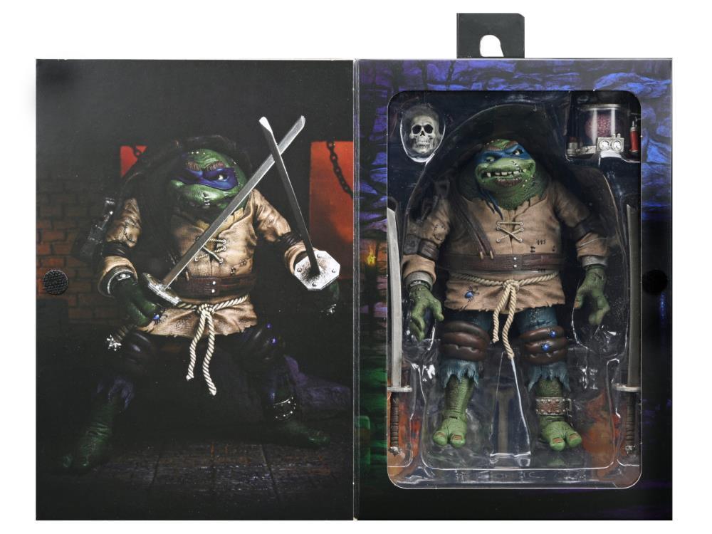 Universal Monsters x Teenage Mutant Ninja Turtles Ultimate Leonardo as The Hunchback Figure - Neca - Ginga Toys
