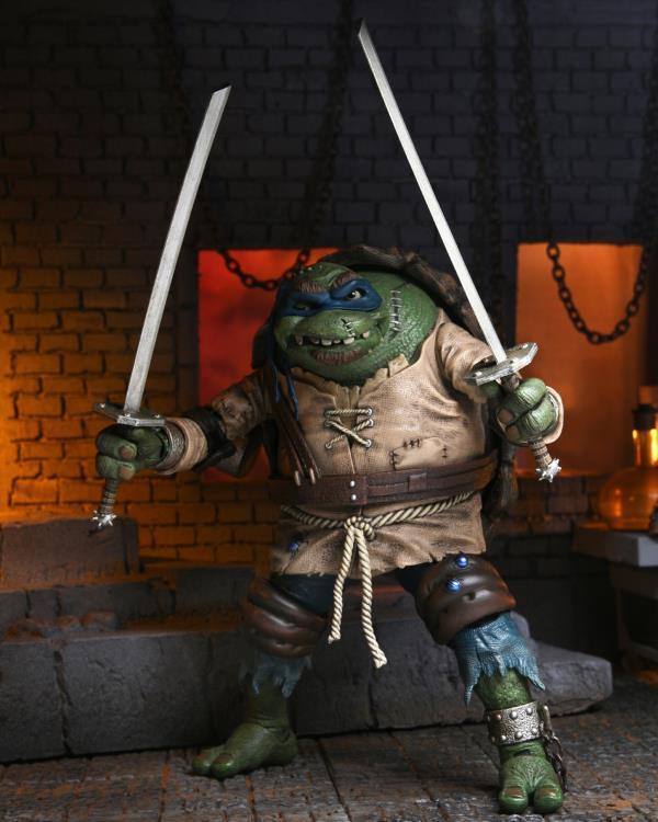 Universal Monsters x Teenage Mutant Ninja Turtles Ultimate Leonardo as The Hunchback Figure - Neca - Ginga Toys